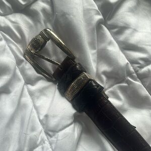 Brighton dark brown belt croc embossed leather size XS/S Distressed. Never worn.